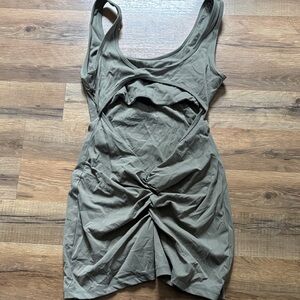 Yeoreo Backless romper